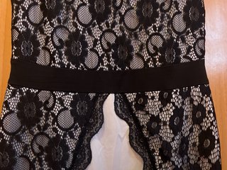 Vestido corto encaje negro y blanco elegante