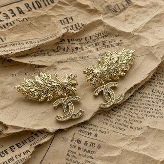 Pendientes Chanel Dorados Flores y Cristales