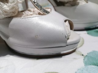 Sandalias tacón Lodi plateadas y blancas