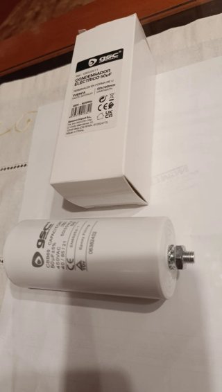 Condensador Eléctrico GSC 50uF 450V