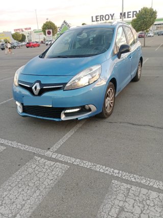 Renault Grand Scenic 2015