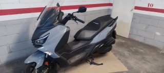 Scooter SYM 125cc Gris. Como nueva solo 5:800km