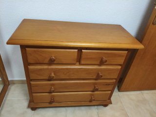 2 Cómodas de roble con: 4 cajones y 5 cajones