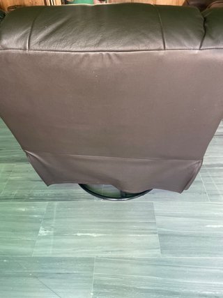 Sillón reclinable de piel con masajeador