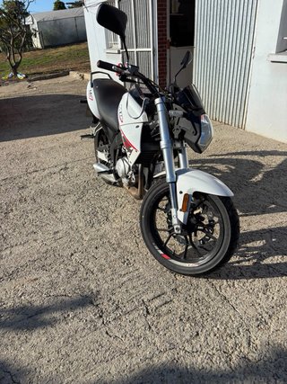 MH7 125 4T Naked Blanca