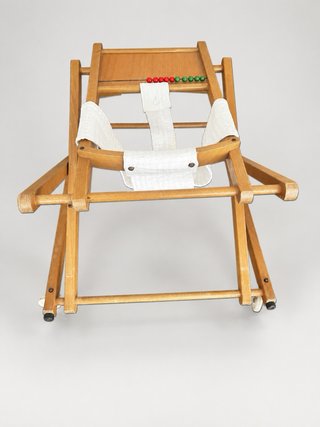 Andador bebé madera antiguo