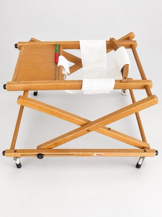 Andador bebé madera antiguo