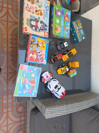 Lote de Puzzles y Juguetes Infantiles