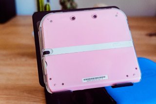 Nintendo 2DS Rosa + 6 Giochi DS