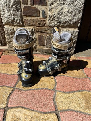 Botas de esquí HEAD negras y doradas