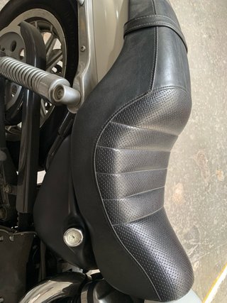Harley-Davidson 883 R Sportster