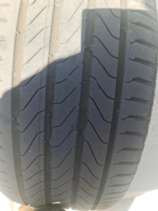 Neumático Continental 225/45 R17 91Y