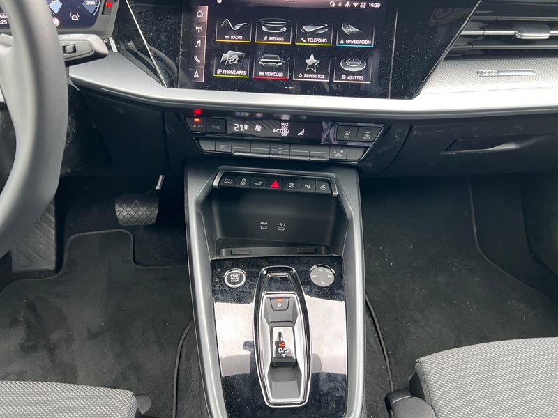 Audi A3 2025, foto 27
