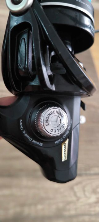 Carrete Pesca Cayman Black 7000 SS Aluminio