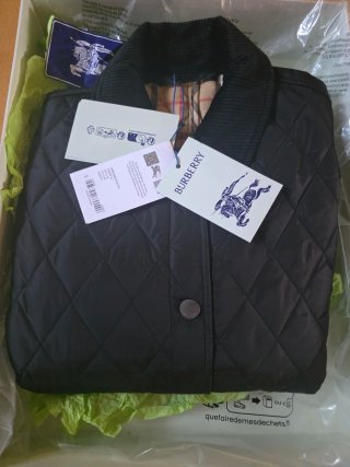 Chaqueta Burberry acolchada negra