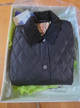 Chaqueta Burberry acolchada negra