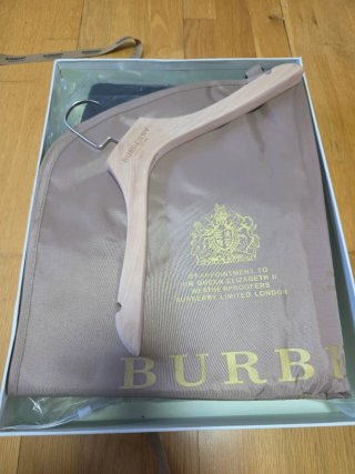 Chaqueta Burberry acolchada negra