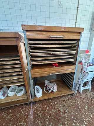 Armario de panadería para fermentación con bandeja