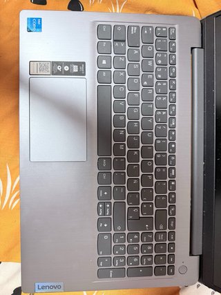 Portátil Lenovo Plata