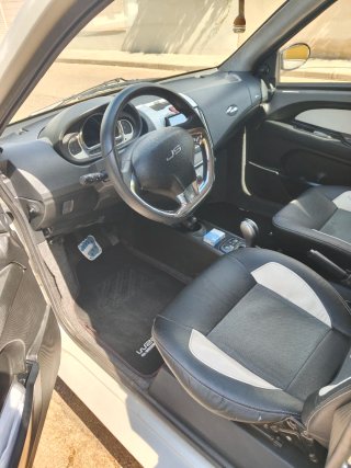 Ligier Ixo DCI, coche sin carnet en buen estado
