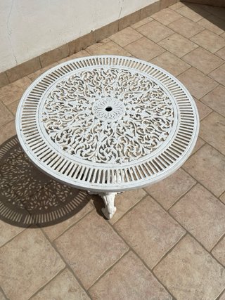 Mesa redonda de jardín +3 sillas vintage de hierro