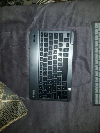 2 Teclados Inalámbricos Plata/Blanco