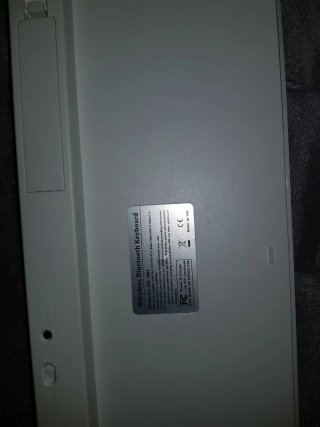 2 Teclados Inalámbricos Plata/Blanco