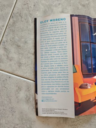 Lo que encontré bajo el sofá / What I Found und...