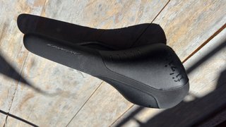 Sillín Fizik Antares R1 Carbon (142mm)