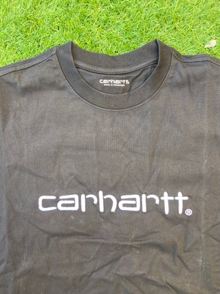 Camiseta Carhartt Negra