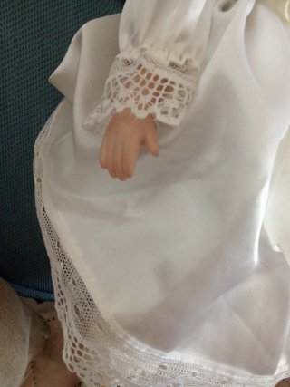 Muñeca de porcelana vintage