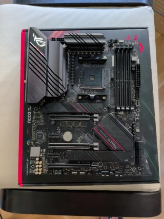 Placa Base ASUS ROG Strix B550-XE