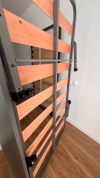 Somier plegable con frontal de madera gris