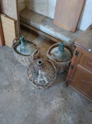 Garrafa o cántaro para vino