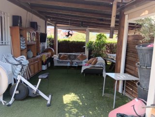 Casa independiente en urbanización la marina