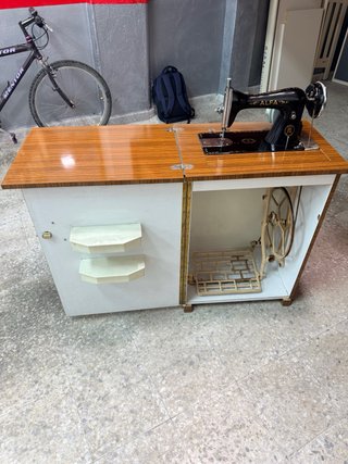 Máquina de coser Alfa S.A. Eibar España