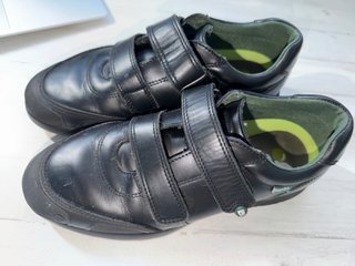Zapatos colegiales Gorila negros piel velcro 38