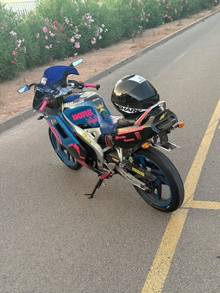 Yamaha TZR 49cc Azul y Rosa