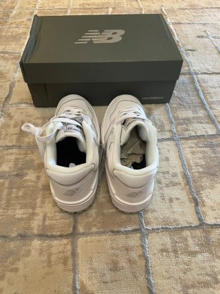 New Balance 550 Plata y Blanco