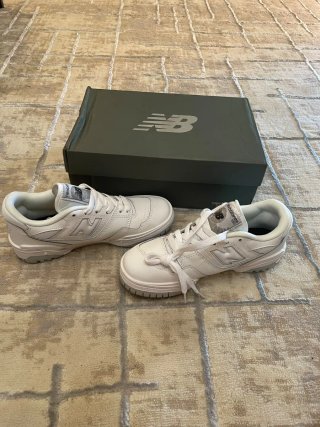 New Balance 550 Plata y Blanco