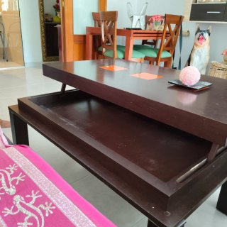 Mesa de centro de madera y metal