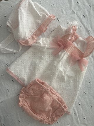 Vestido, braguitas y capota T6 meses