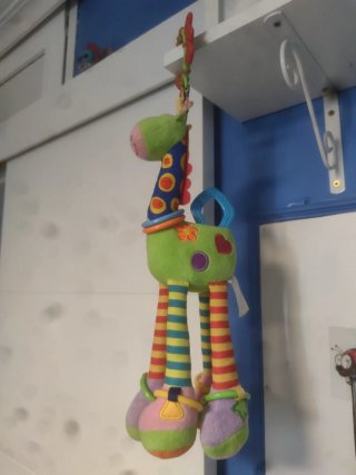 Jirafa mordedor colgante para bebé