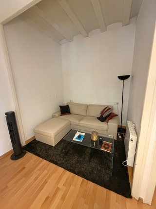 Sofá Ikea Kvik beige con reposapiés