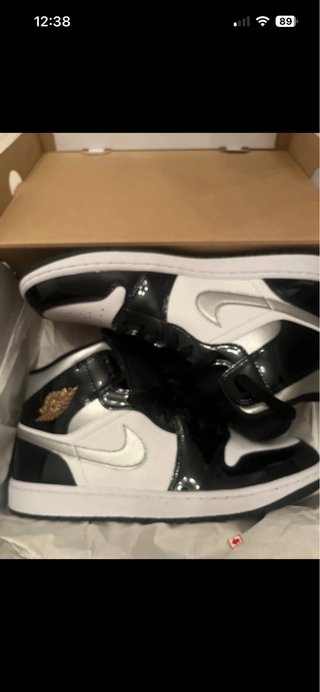 Air Jordan 1 Mid SE Talla 45 Nuevas
