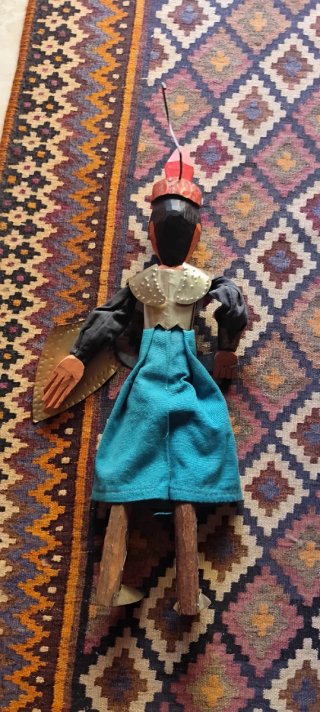 Marioneta de madera guerrero origen Turquía