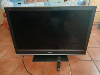 TV Sony 40 (100x70 x 11 cm)