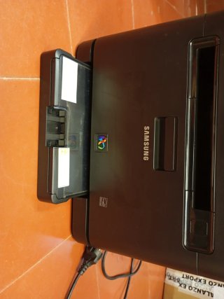 Impresora Samsung CLX-3185 Multifunción Láser