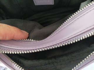 Bolso morado bandolera