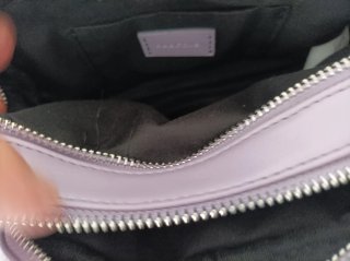 Bolso morado bandolera